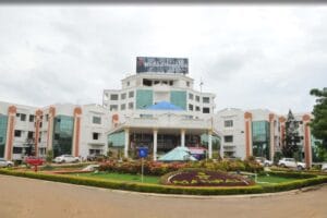 అమరావతిలో టాప్ హాస్పిటల్స్ — AIIMS, NRI పూర్తి వివరాలు