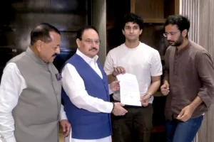 CJP దెబ్బ: ప్రధాన్ రాజీనామాపై టైం అడిగిన కేంద్రం