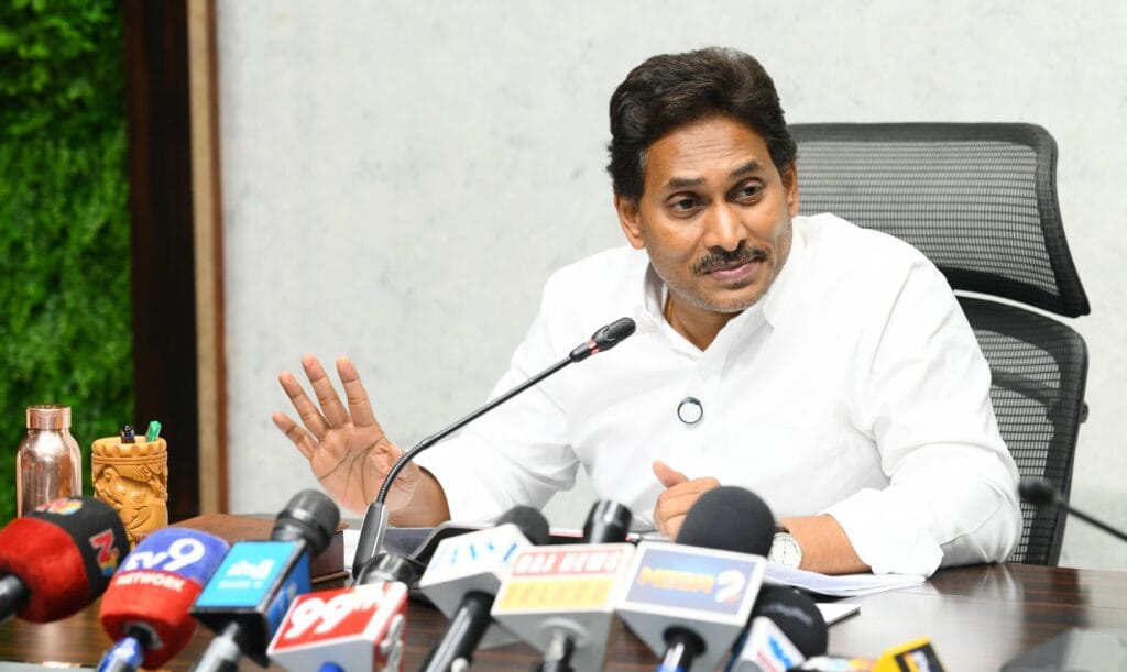 మావిగన్ వర్సెస్ అమరావతి : వచ్చే ఎన్నికల అంశం ఇదే