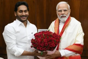 జగన్ ఢిల్లీ టూర్: మోదీ, షాతో భేటీ ఏం చెప్పబోతున్నారు?