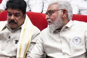 బోండా ఉమా గేమ్‌ ఆడుతున్నారా?