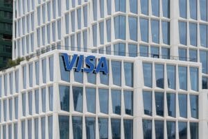 AI దెబ్బకి 1,400 మంది ఇళ్లకు -పేమెంట్స్ దిగ్గజం Visa షాకింగ్ నిర్ణయం