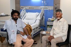ముంబైలో పవన్ కళ్యాణ్‌ను పరామర్శించిన చంద్రబాబు.. ఏం మాట్లాడారు?