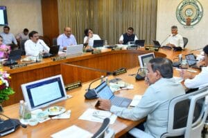 క్యాబినెట్ కీలక నిర్ణయాలు: తల్లికి వందనం రెండో విడతకు ఓకే