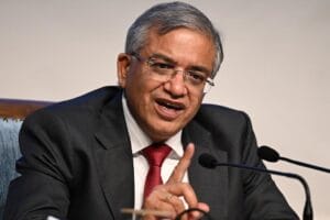 జ్ఞానేశ్ కుమార్‌పై 5 ఆరోపణలు.. ఏం జరగబోతోంది?
