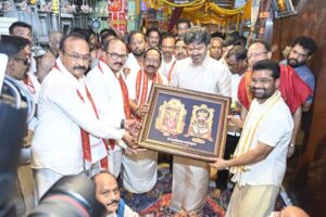 సీఎంగా తొలిసారి బెజవాడకు విజయ్