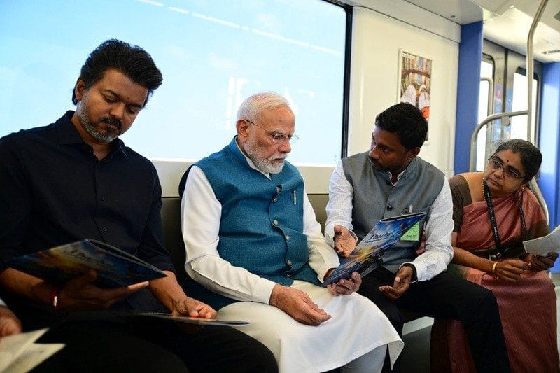 మోదీతో మెట్రోలో విజయ్.. ఎల్లుండి బెజవాడకు